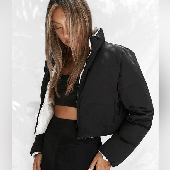 ISO - THE A.T.G REVERSIBLE CROP PUFFER - Picture 1 of 1